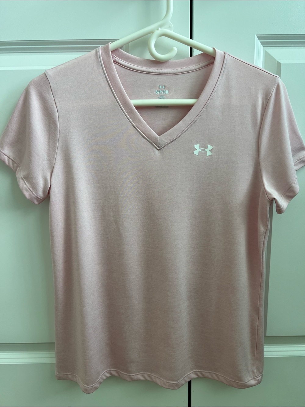 Under Armour Women’s Light Pink V-Neck Athletic Tee